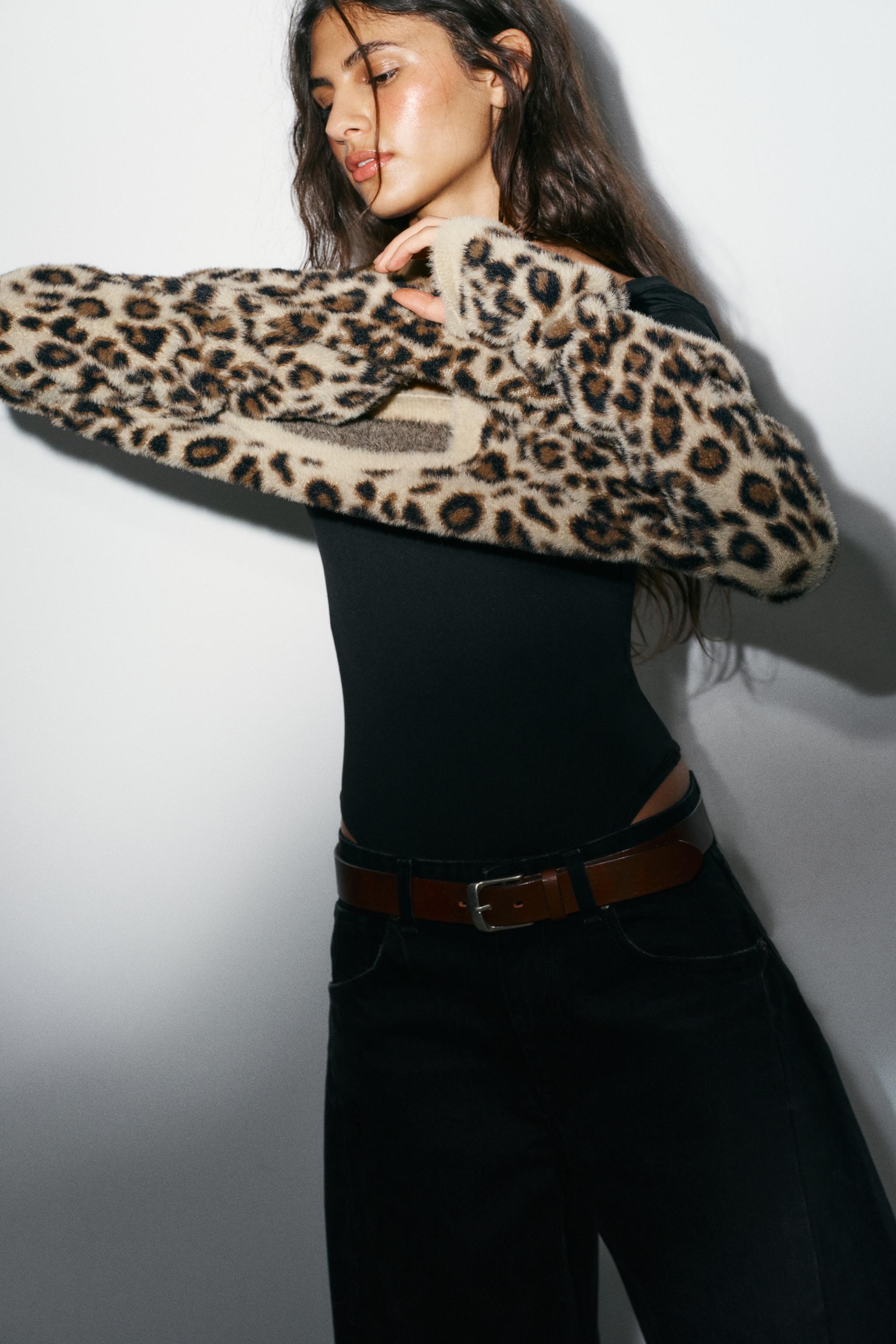 FAUX FUR ANIMAL PRINT KNIT JUMPER